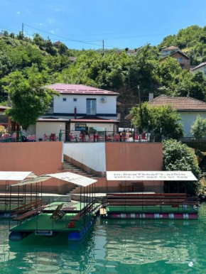 Lakeside Luxury Apartments